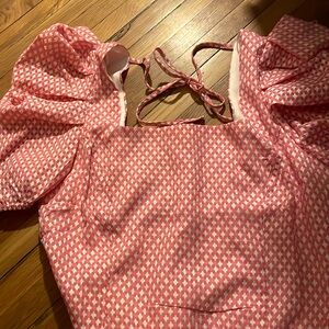 Vintage-style never been used pink puff sleeve body suit top